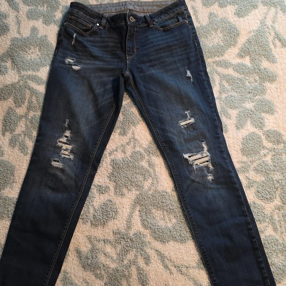 WHBM Skinny Jeans - Picture 2 of 5